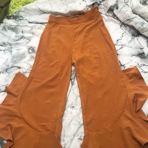 orange pants